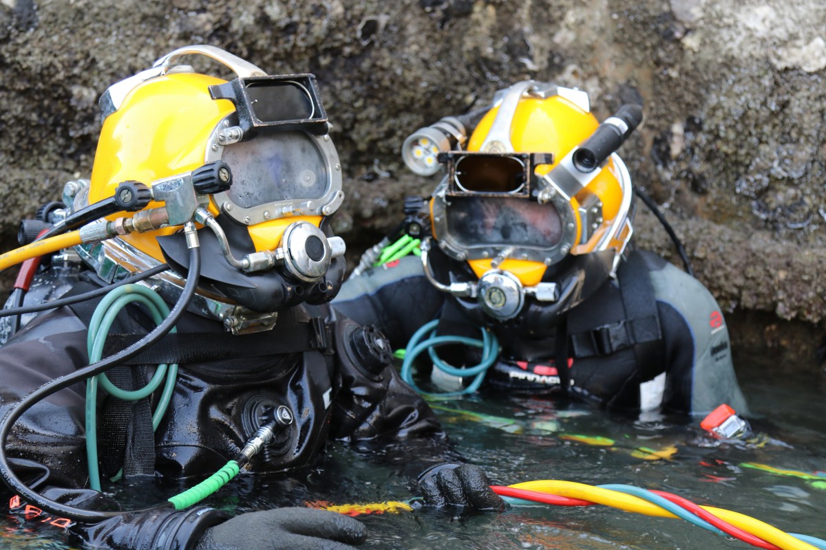 Commercial Diver Rocks